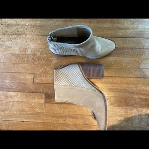 Suede Steve Madden Booties Size 7.5